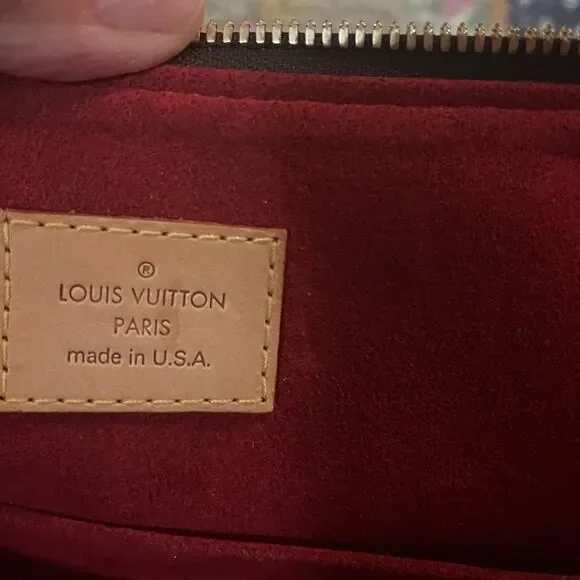 Louis Vuitton - Picture 7 of 12